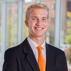 Meet your Posher, Holden